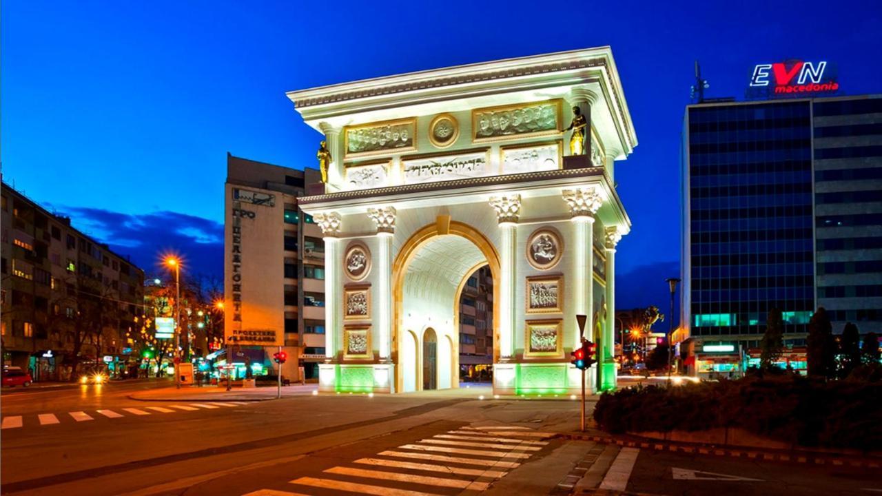 Apartment In The Center Of Skopje Buitenkant foto